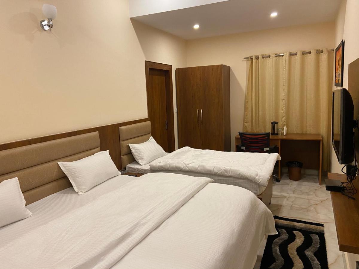 Hotel Tulsi Villa Dehradun Zewnętrze zdjęcie