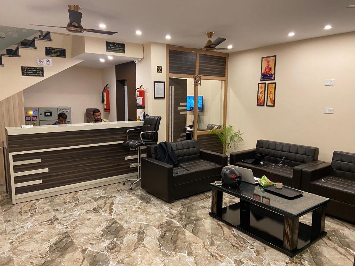 Hotel Tulsi Villa Dehradun Zewnętrze zdjęcie